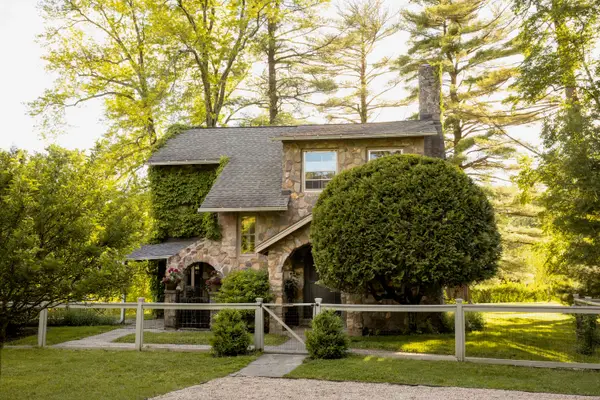 21-23 Library Lane, Woodstock, NY 12498