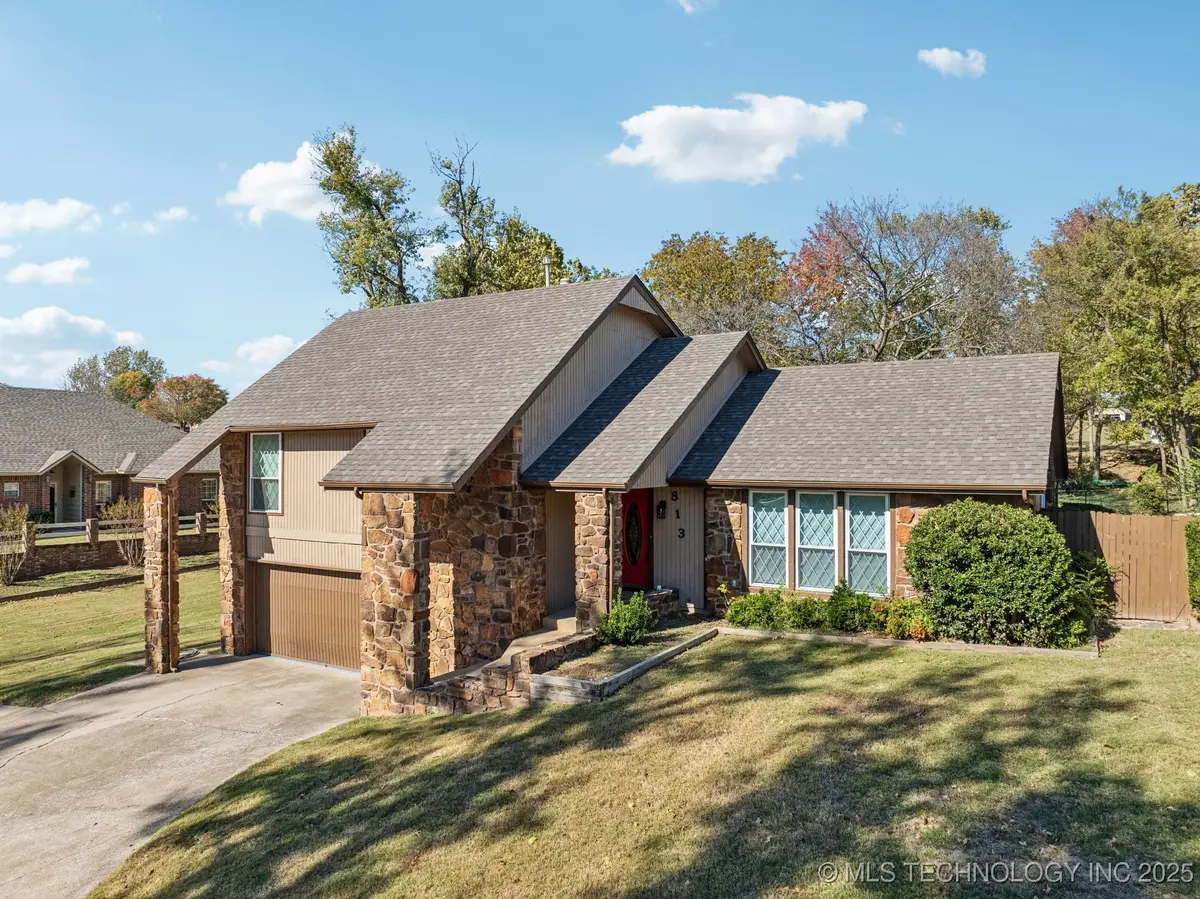 813 E Teresa Avenue, Sapulpa, OK 74066 - Image #1