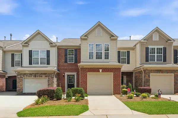 2433 Diplomat Lane, Charlotte, NC 28210