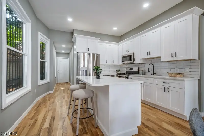 235 S 7th St, Newark, NJ 07103 - Image #2