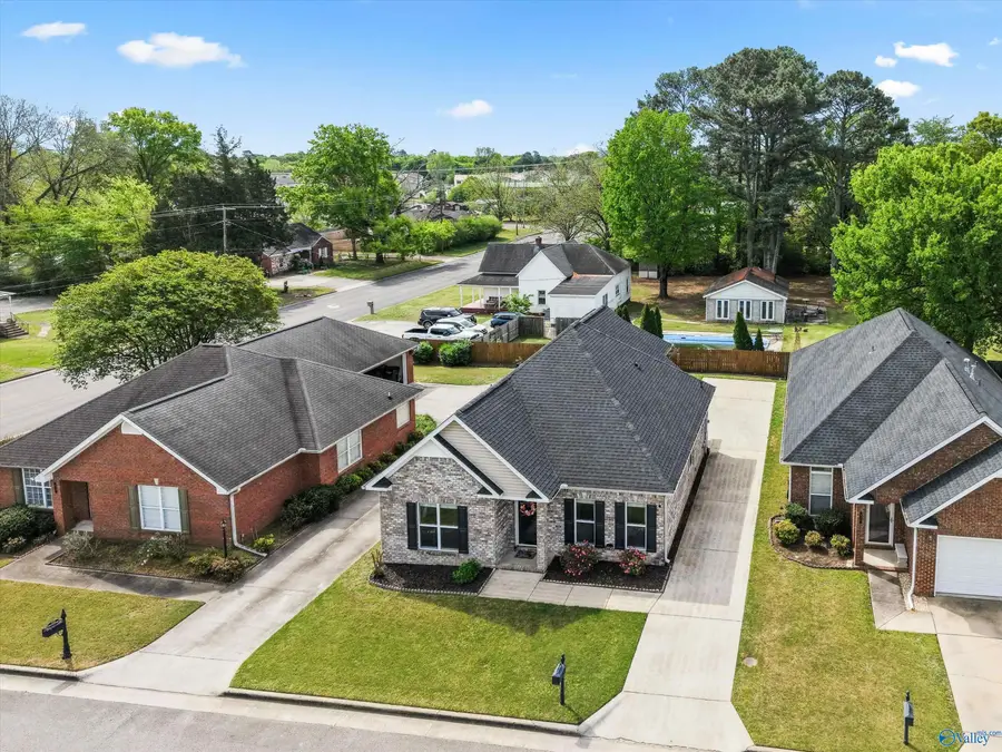 992 Tracey Lane, Decatur, AL 35601 - #3