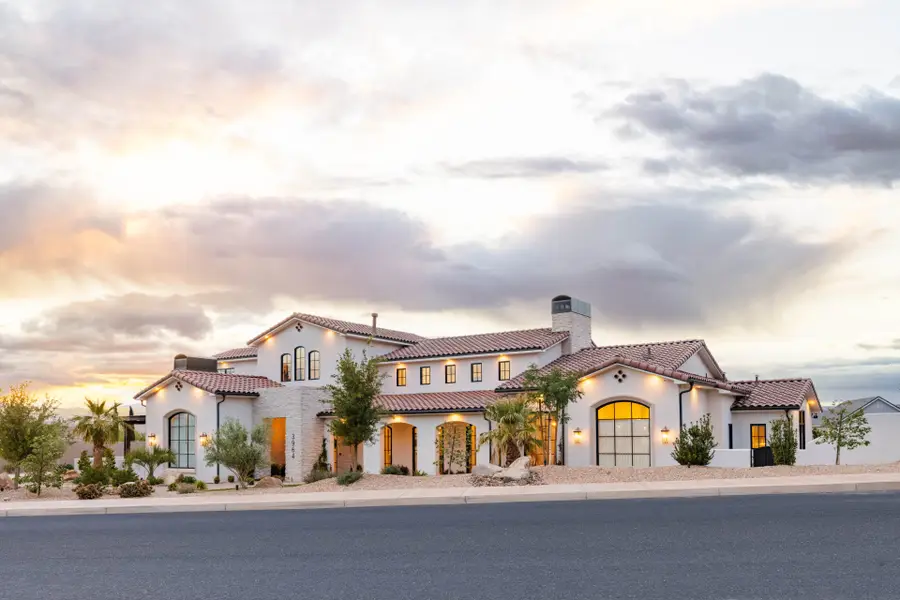 3964 S Little Valley Rd, Saint George, UT 84790 - #2