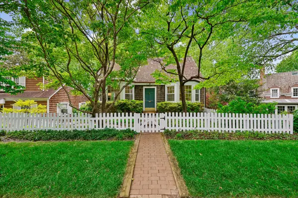 4926 Nw Albemarle St Nw, WASHINGTON, DC 20016