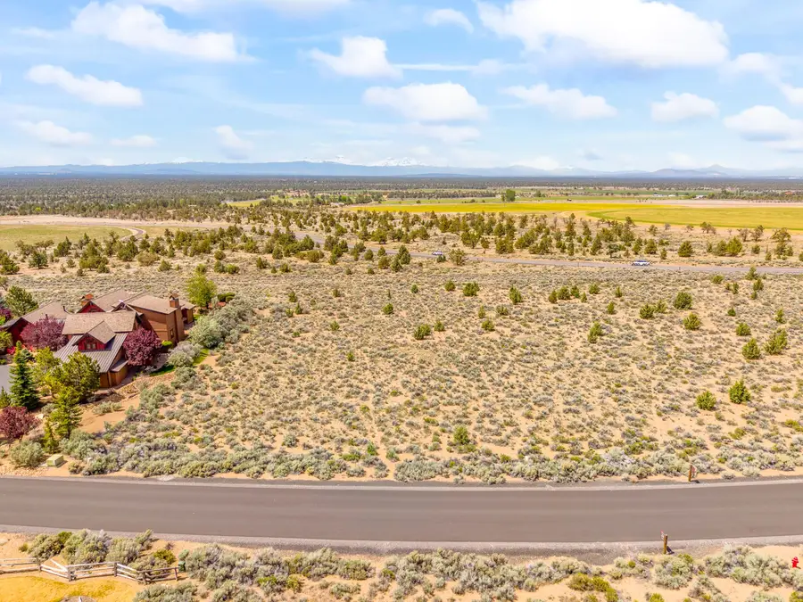 SW Mecate Lane #Homesite 330, Powell Butte, OR 97753 - #2