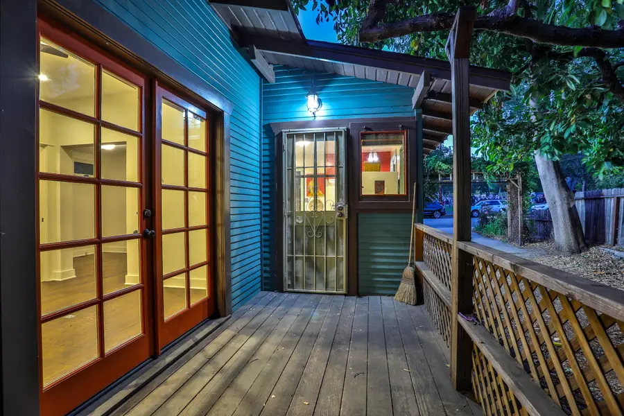 336 W 8th Street, Claremont, CA 91711 - #3
