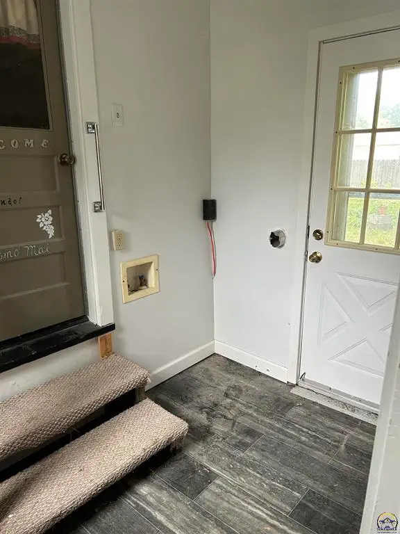 803 Neosho St, Emporia, KS 66801 - Image #2