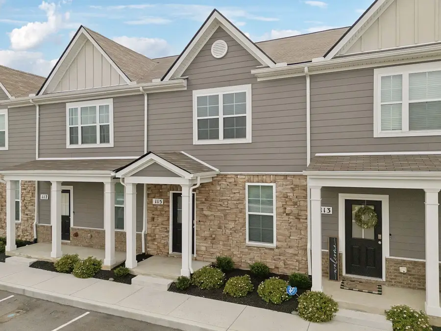 115 Grayson Cir, Chapel Hill, TN 37034 - #2