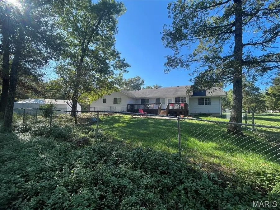 24901 Englewood Lane, Lebanon, MO 65536 - Image #2