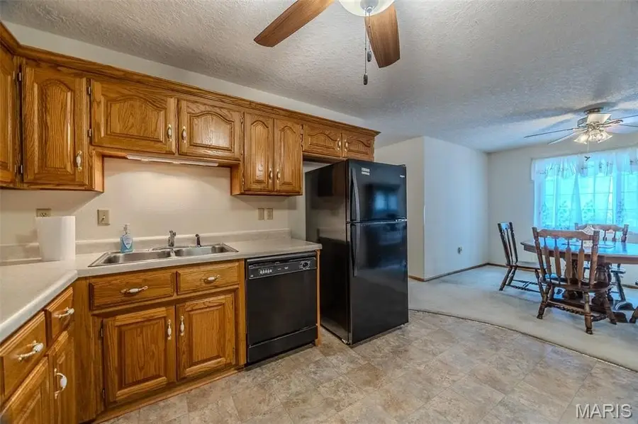 24901 Englewood Lane, Lebanon, MO 65536 - Image #3