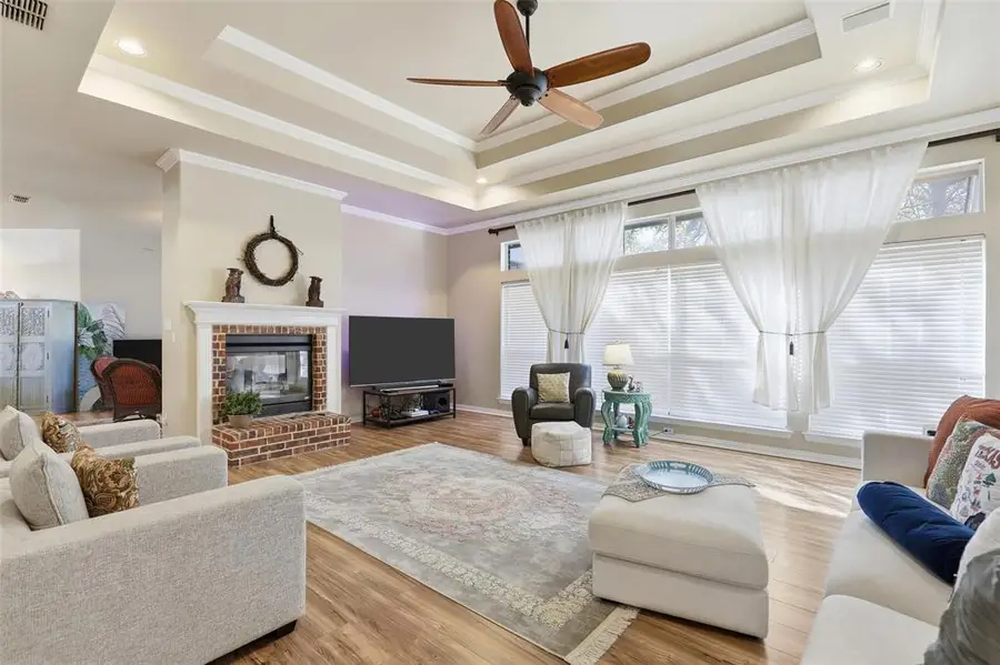 812 Lake View Court E, Crowley, TX 76036 - Image #3