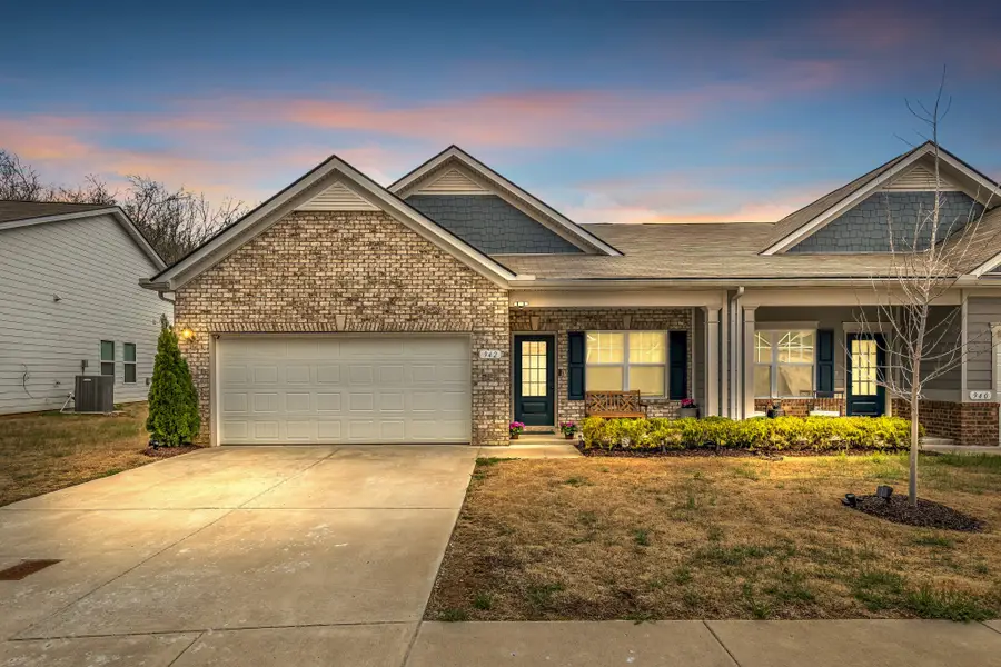 942 Millstream Dr N, Nashville, TN 37218 - #2