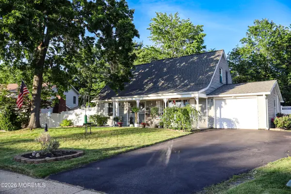 -80 Andover Lane, Aberdeen, NJ 07747