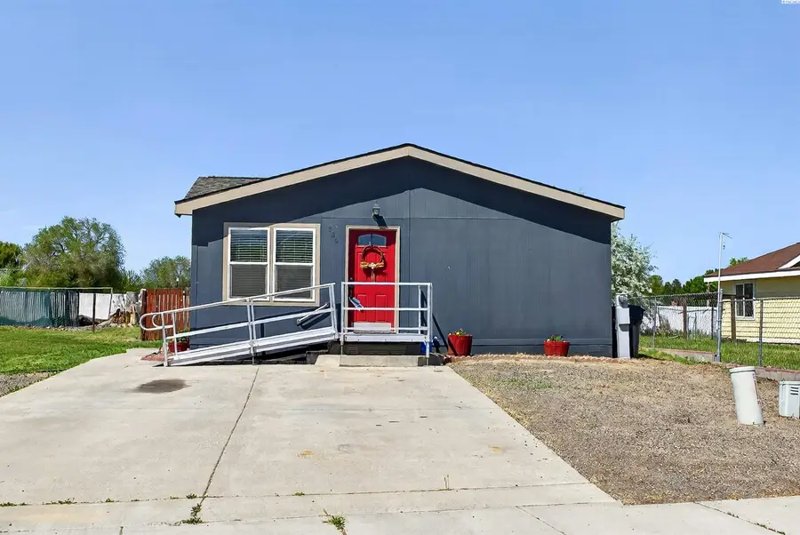 520 New Gate Drive, Prosser, WA 99350 - #3