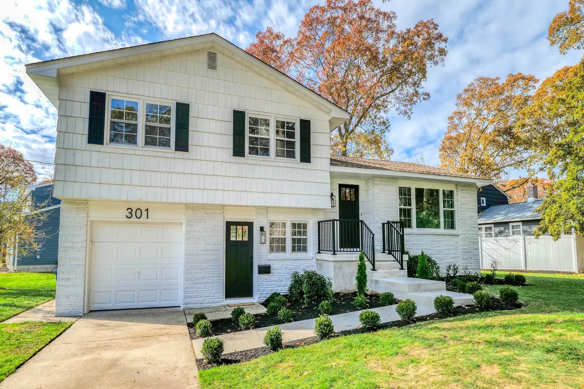 301 Bliss Ave, Somers Point, NJ 08244-2203 - Image #1