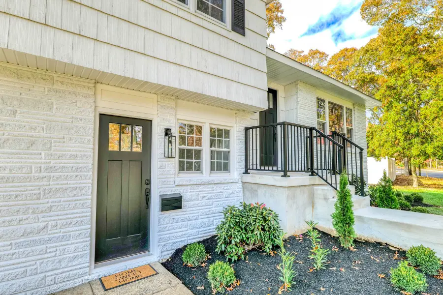 301 Bliss Ave, Somers Point, NJ 08244-2203 - Image #2