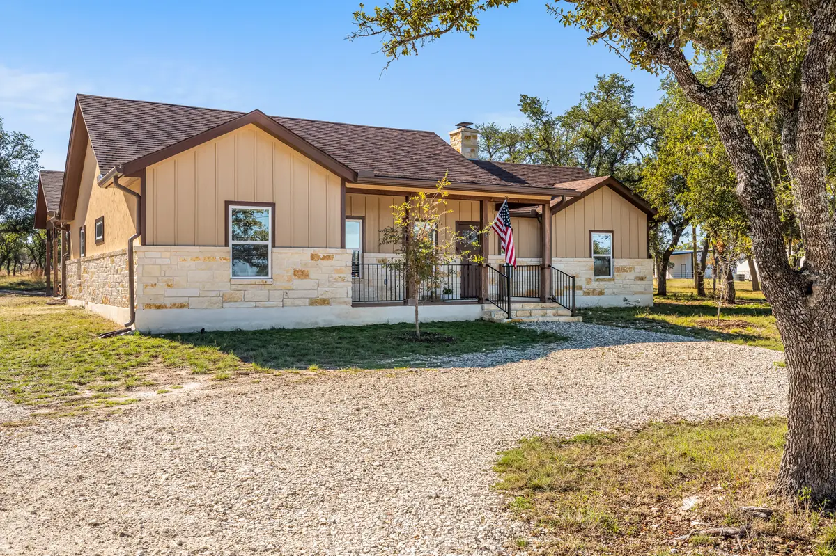 190 Nott Branch Rd, Harper, TX 78631 - Image #1