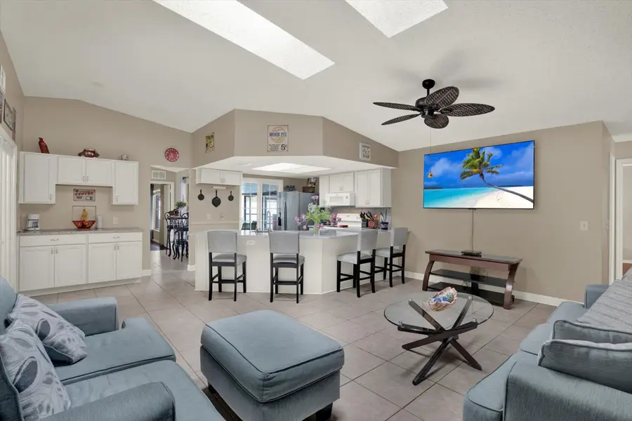 729 Sandy Creek Drive, Brandon, FL 33511 - #2