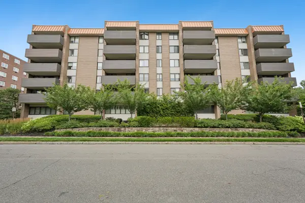 1 Euclid Ave #2E, Summit City, NJ 07901