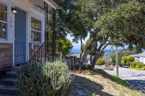 306 9th Street, Pacific Grove, CA 93950