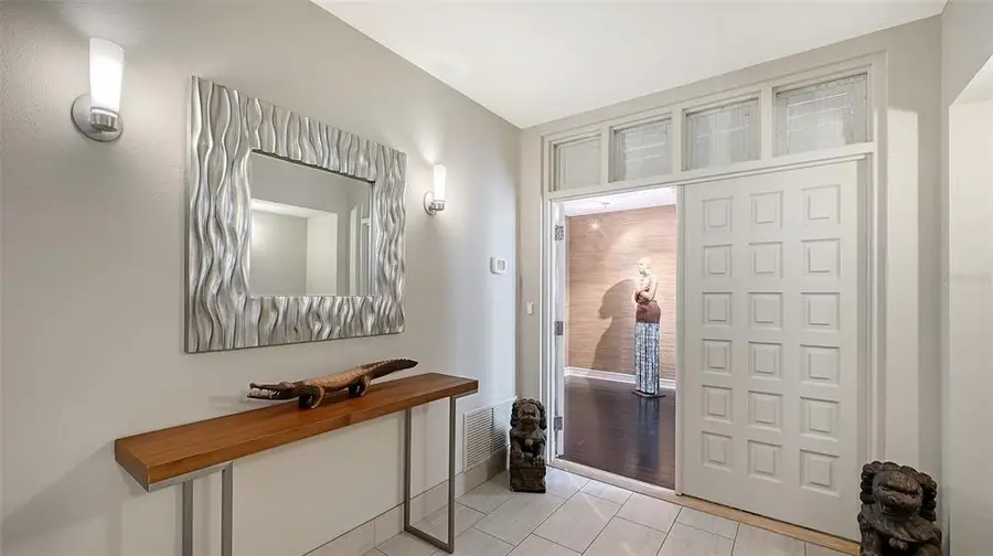 2550 Harbourside Drive #324, Longboat Key, FL 34228 - Image #3