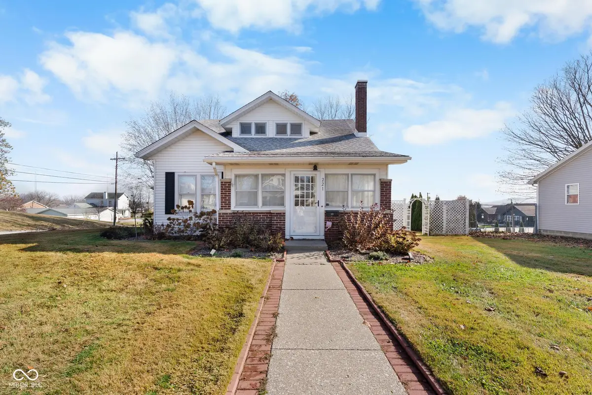 221 N High Street, Brownstown, IN 47220 - Image #1