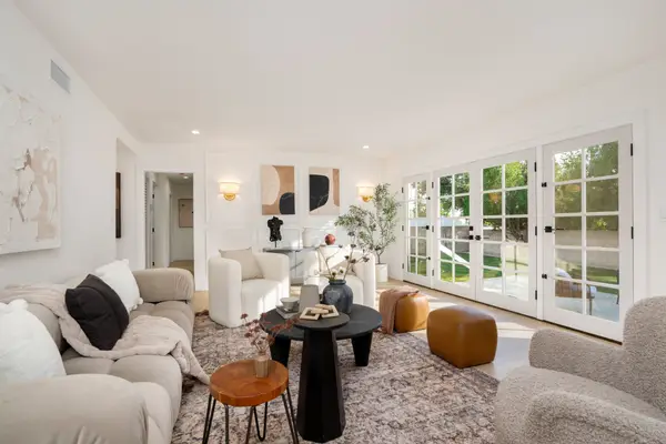 18438 Los Alimos St, Northridge, CA 91326