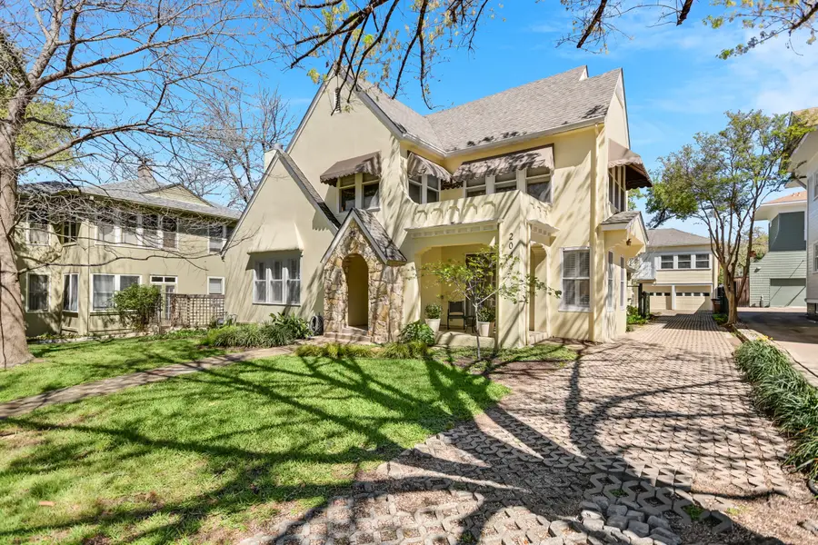 204 W 32nd St, Austin, TX 78705 - #2