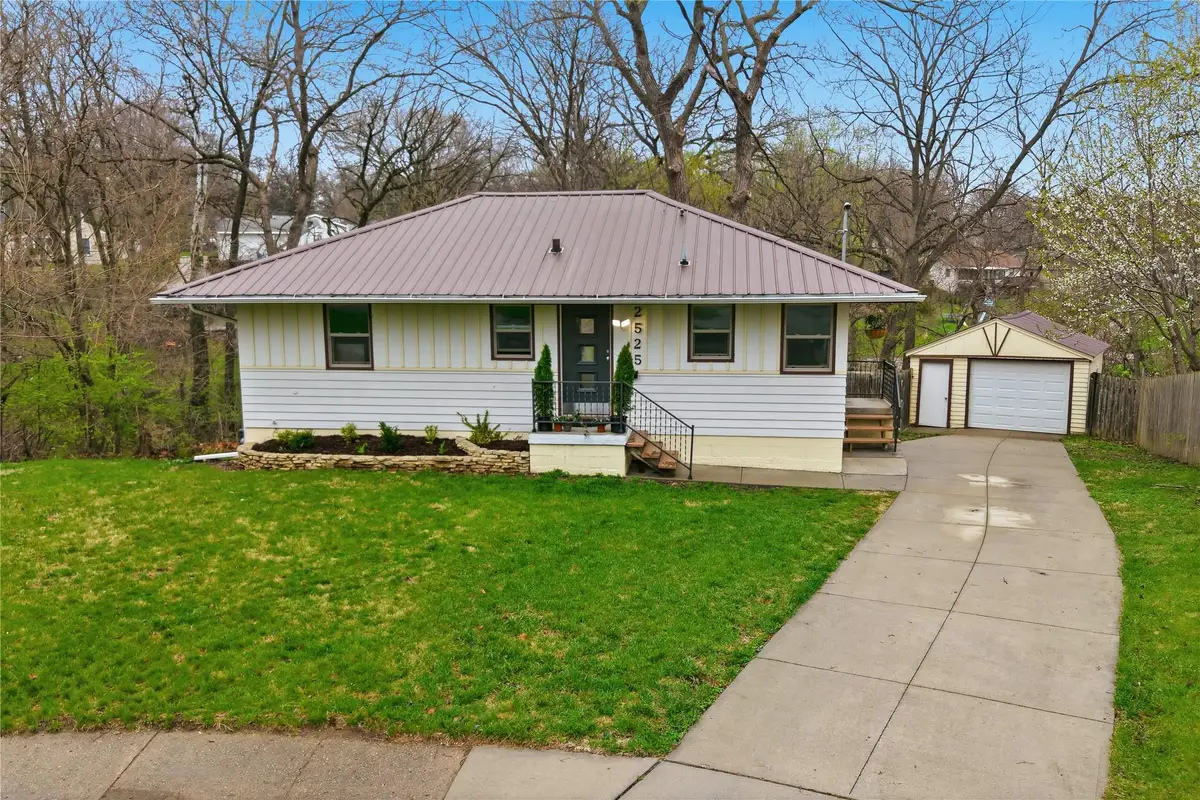 2525 27th Street, Des Moines, IA 50310 - #1