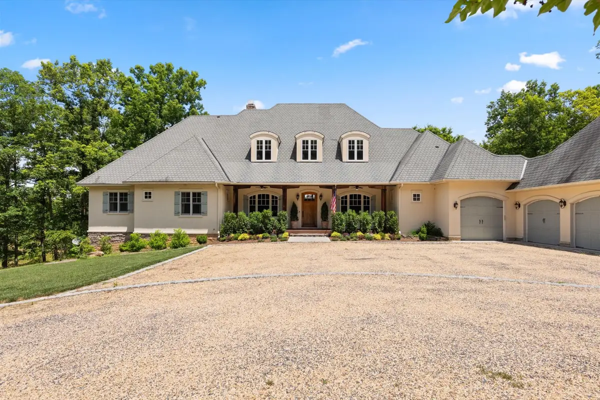 6483 Cheshire Ln, Marshall, VA 20115 - #1