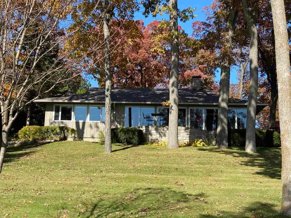 N5667 Lac Verde Circle, Green Lake, WI 54941