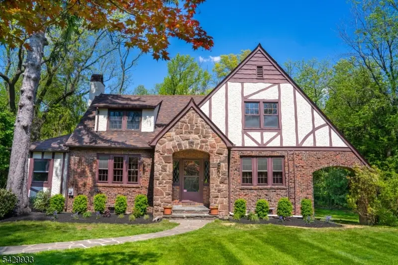 184 Old Short Hills Rd, Short Hills, NJ 07078 - #2