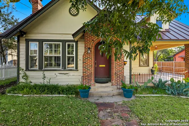 611 S Austin Street, Seguin, TX 78155 - Image #3