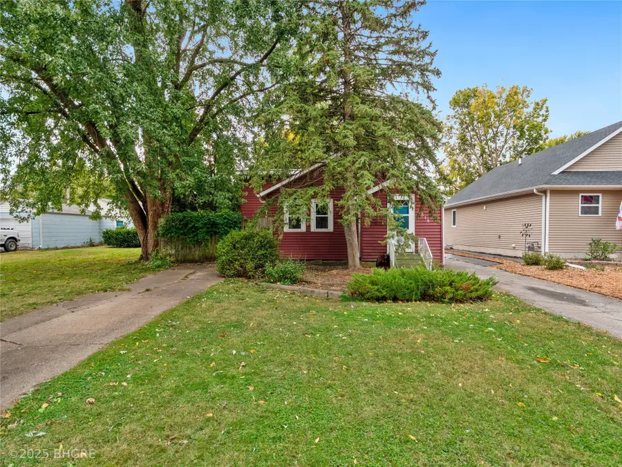 2310 35th Street, Des Moines, IA 50310 - Image #2