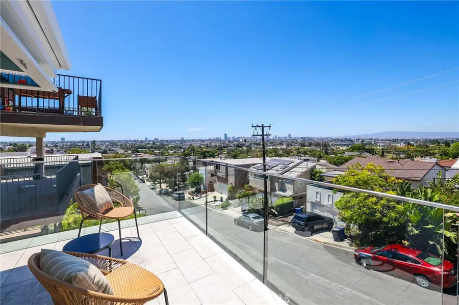 2076 Stanley Avenue, Signal Hill, CA 90755 - #2