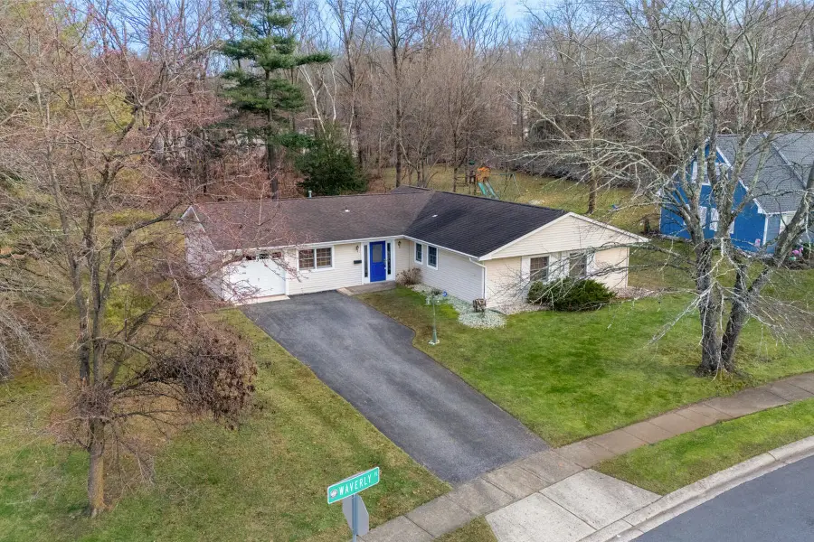 3 Waverly Place, Aberdeen, NJ 07747 - Image #2
