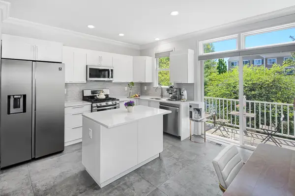249 Brower Court, West New York, NJ 07093