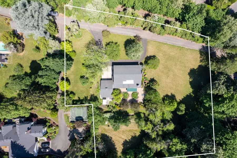 11385 S Riverwood Rd, Portland, OR 97219 - #2