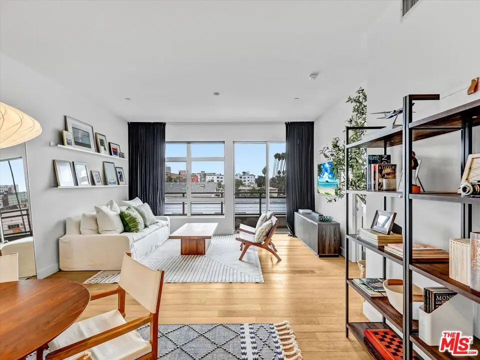 6001 Carlton Way #410, Los Angeles, CA 90028 - Image #1