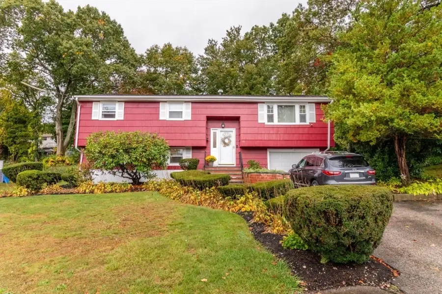 89 Fernandez Cir, Randolph, MA 02368 - Image #3