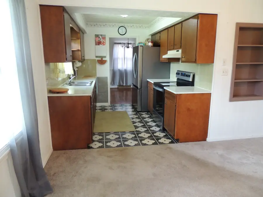 206 Bellwood Court, Frankfort, KY 40601 - #3