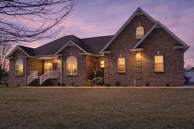 192 Hills Dr, Hillsboro, TN 37342 - #2