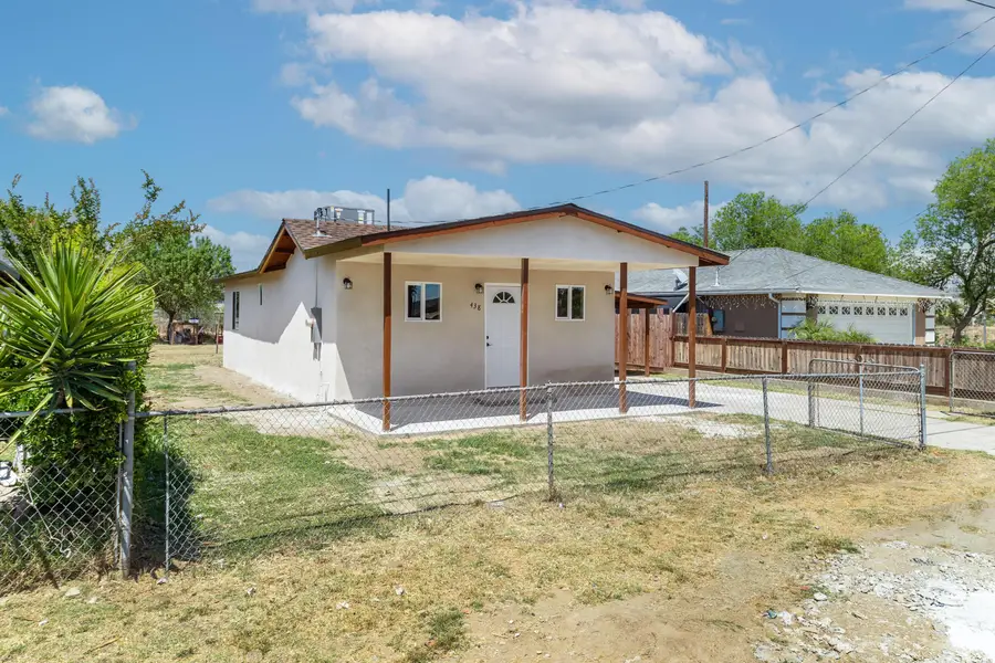 438 E Cedar Avenue, Earlimart, CA 93219 - Image #2