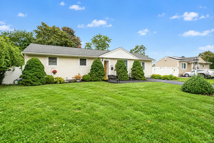 2909 Connecticut Avenue, Medford, NY 11763 - #3