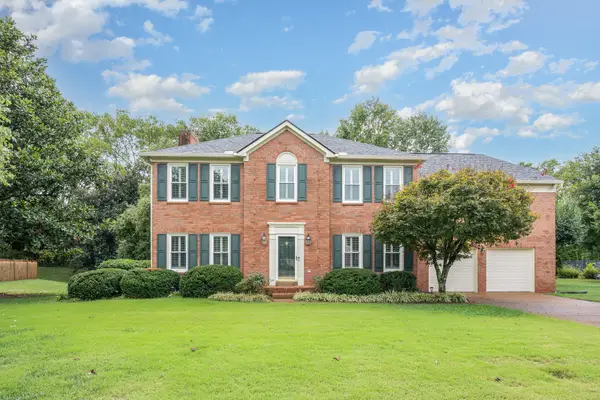 121 Greystone Dr, Franklin, TN 37069