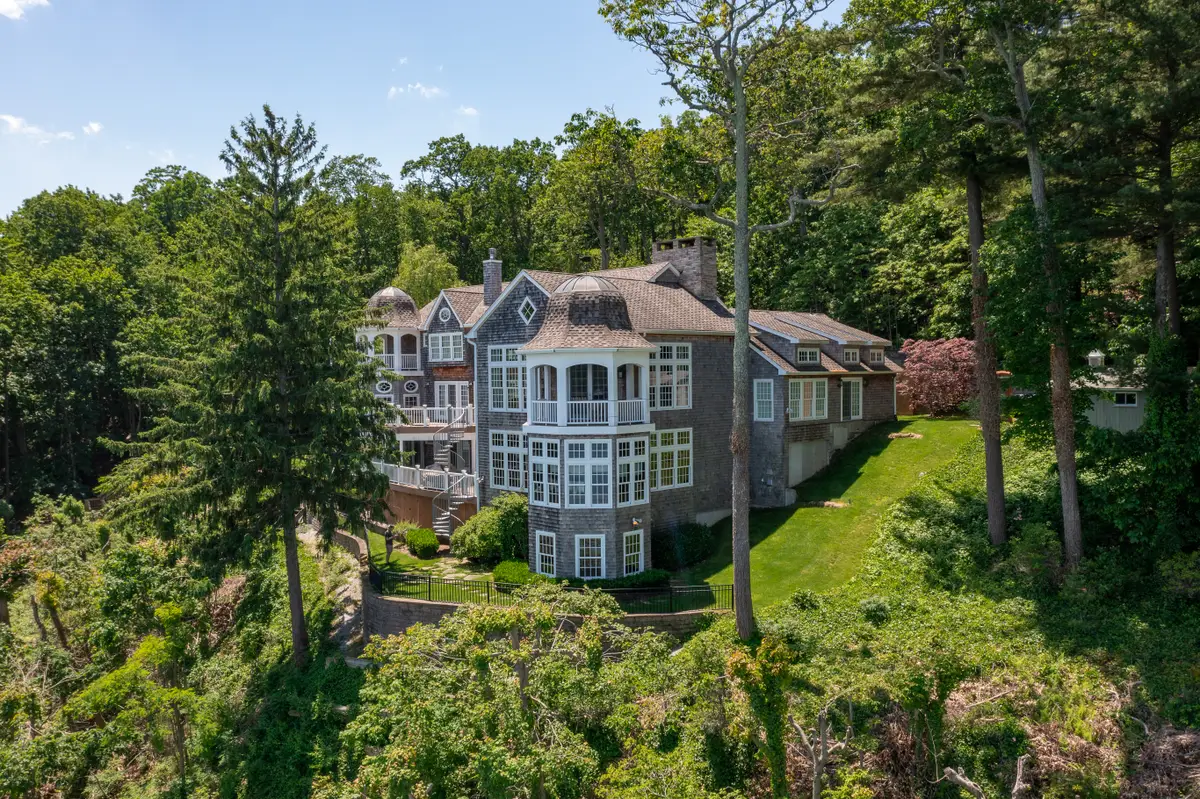 Address Withheld By Seller, Laurel Hollow, NY 11791 - #1