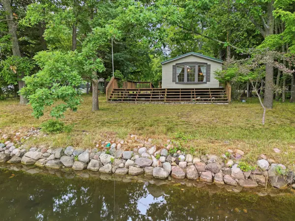 1046 Vallado Drive, Lake Isabella, MI 48893