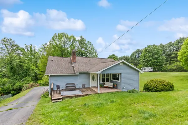 48 Medford Avenue, Waynesville, NC 28786