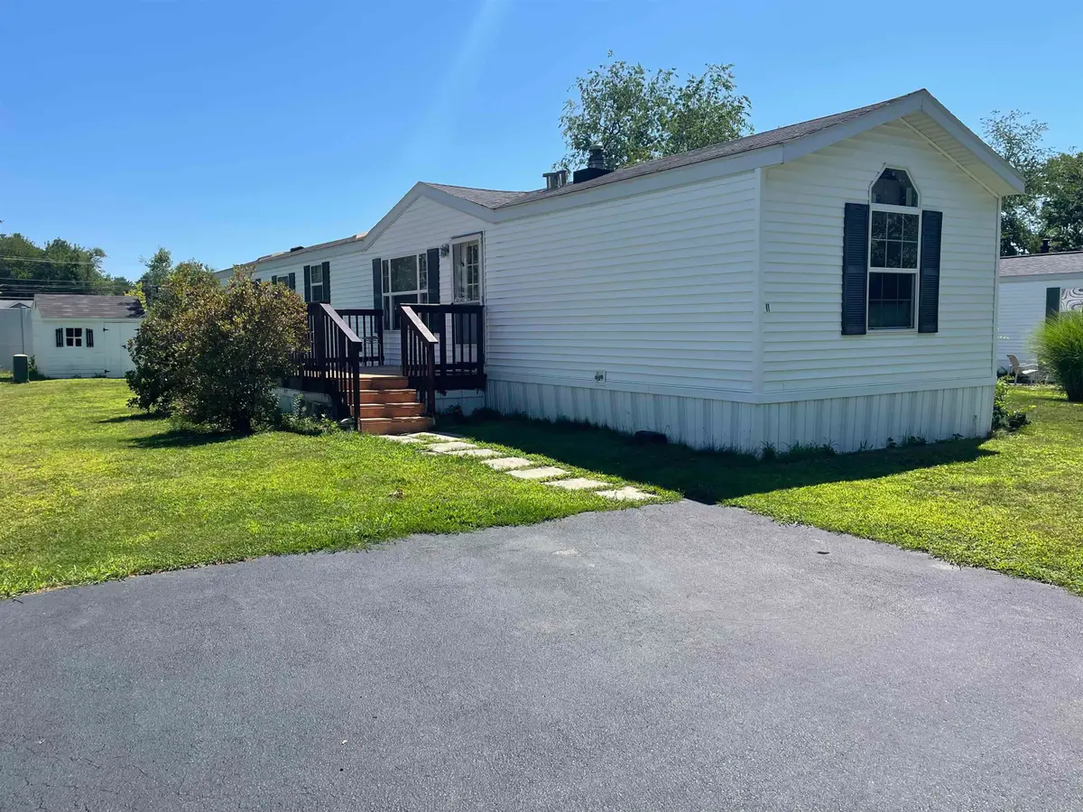 11 Colonial Village, Somersworth, NH 03878 - #1