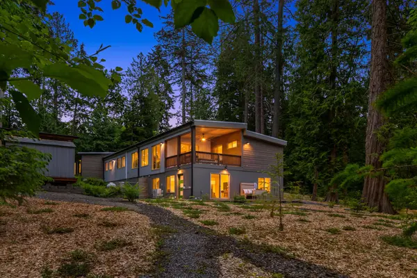 9720 NE Lofgren Road, Bainbridge Island, WA 98110