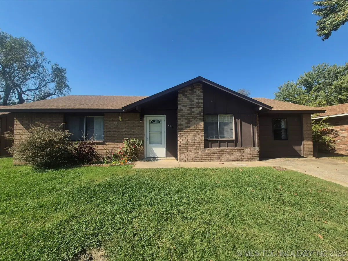 424 N Oklahoma, Pryor, OK 74361 - #1